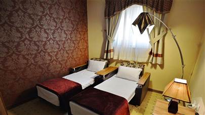 اتاق دو تخته تویین هتل لطفعلی خان شیراز